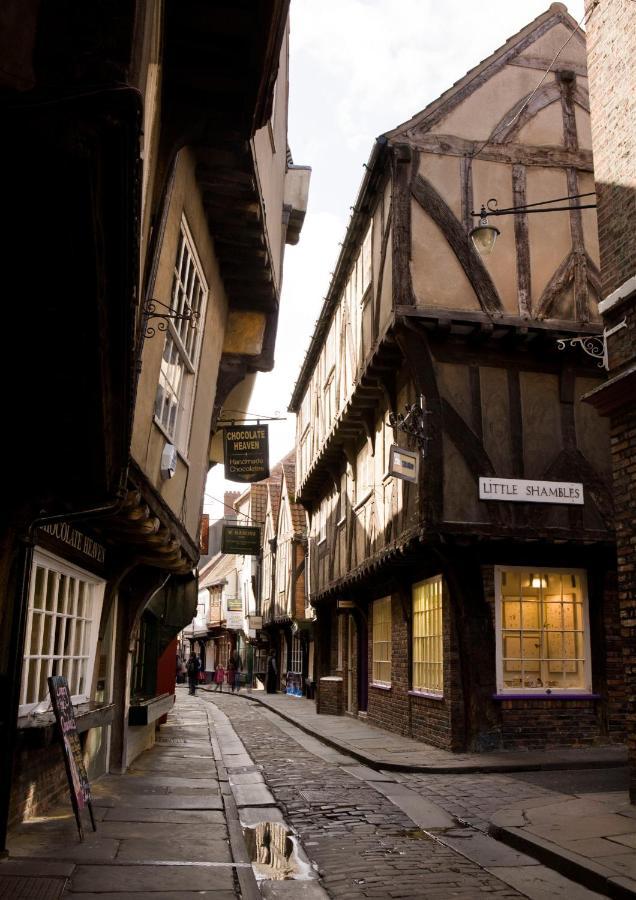 Shambles Suites In The Centre Of York, Sleeps 16 Buitenkant foto
